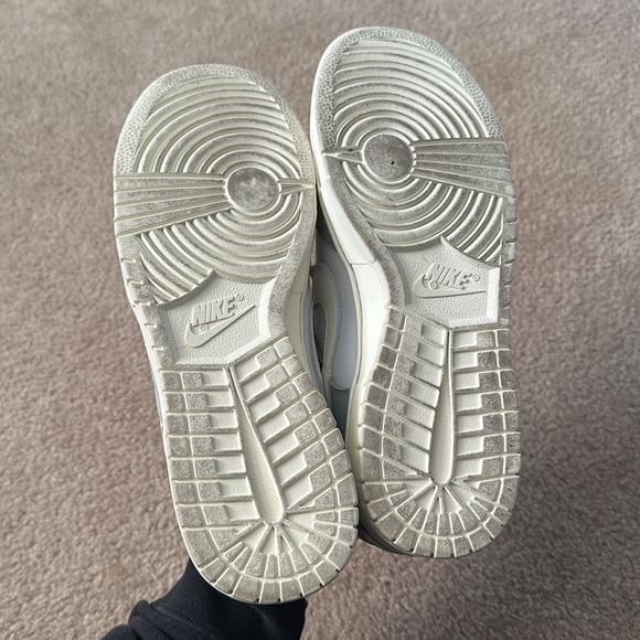 Nike Dunk Low Mica Green - Picture 3 of 3